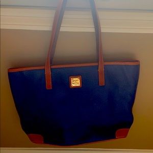 Dooney & Bourke purse